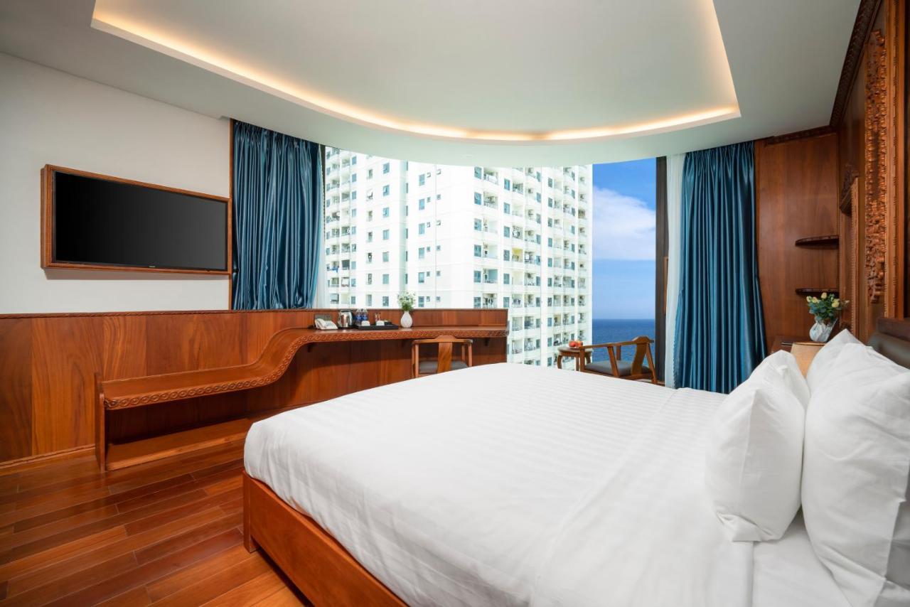 Monalisa Luxury Hotel Đà Nẵng Extérieur photo