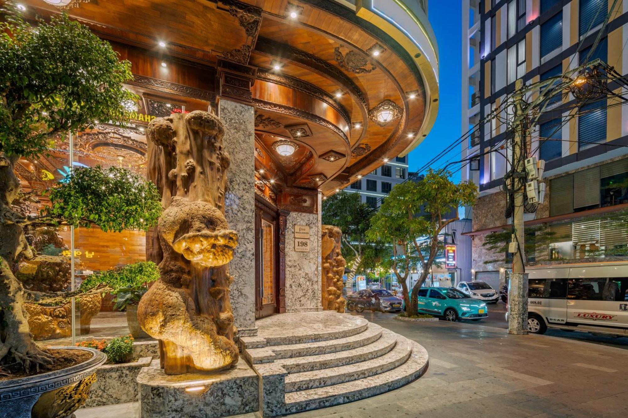 Monalisa Luxury Hotel Đà Nẵng Extérieur photo